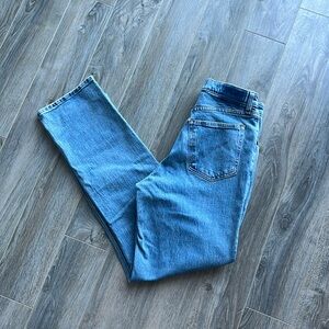 NWOT Abercrombie and Fitch Curve Love Ultra High Rise 90s Straight Jean